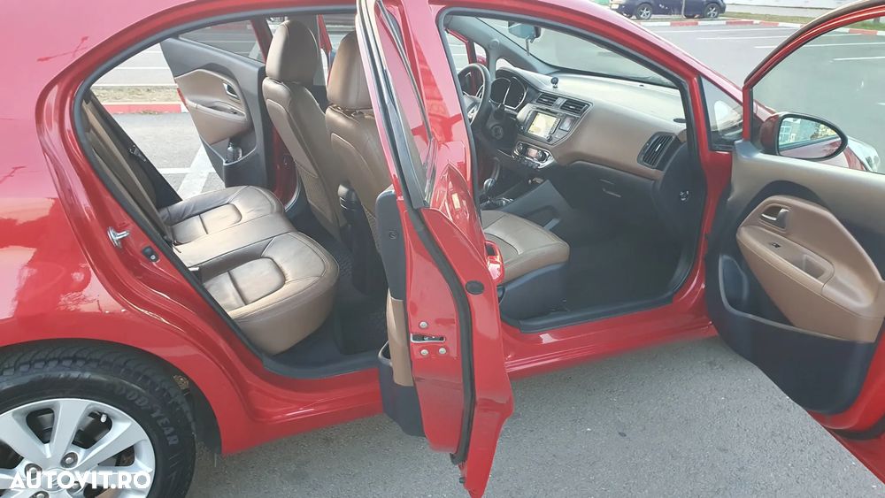 Kia Rio - 12