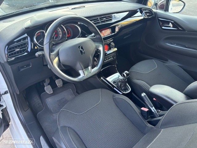 Citroën DS3 1.6 HDi Airdream So Chic - 2