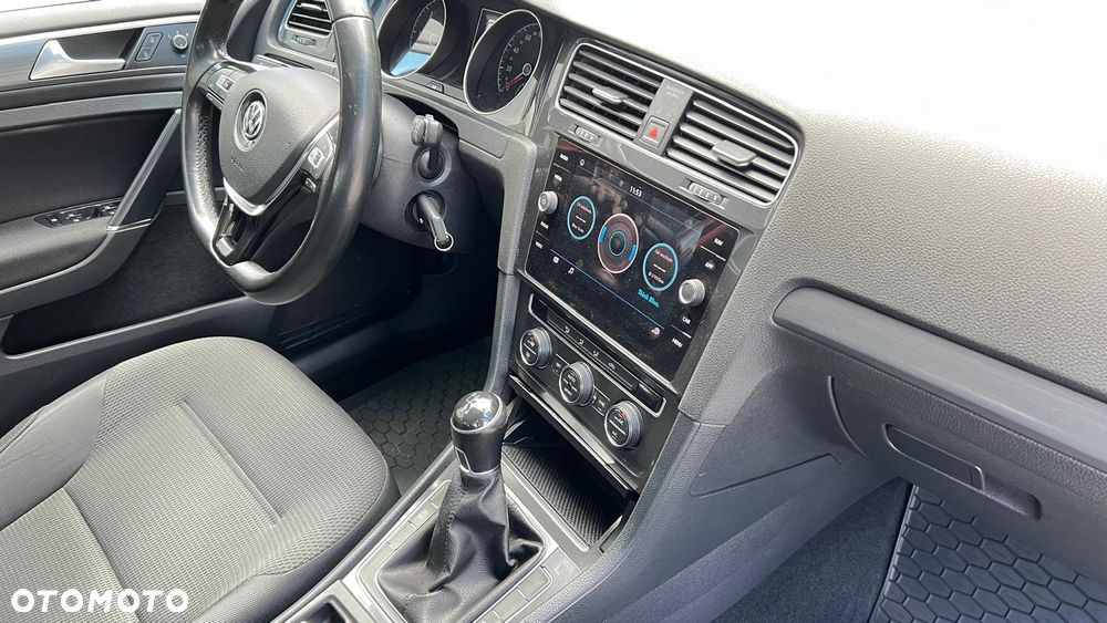 Volkswagen Golf 1.6 TDI BMT Comfortline - 15