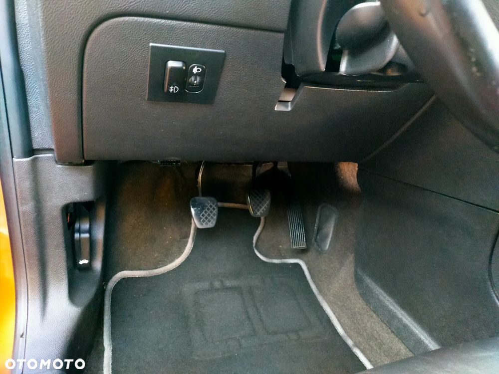 Chevrolet HHR 2.4 LT - 23