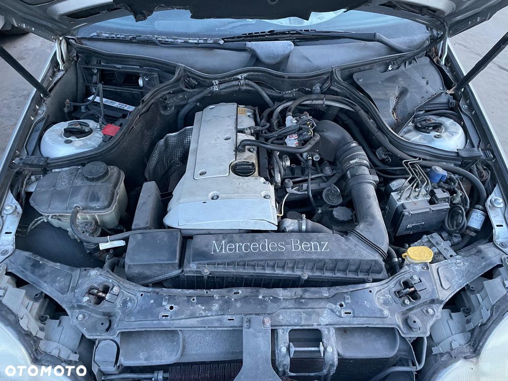 Mercedes C180 NA  CZĘŚCI!!! Kolor:744 (Srebrny brylantowy - lakier metaliczny) - 6