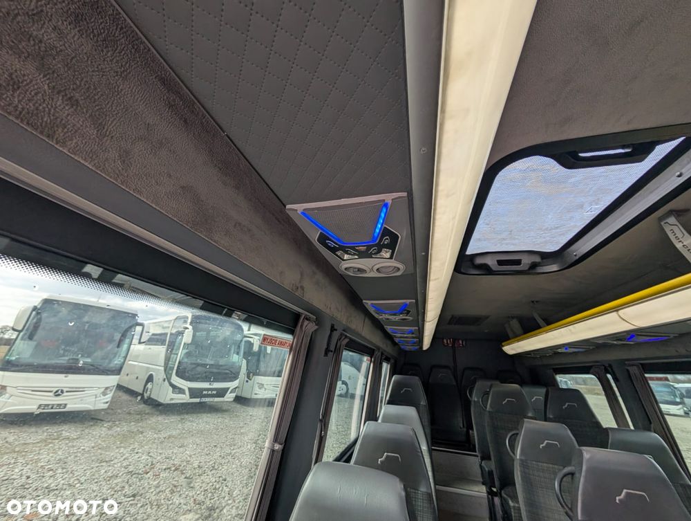 Mercedes-Benz Sprinter 516 - 19