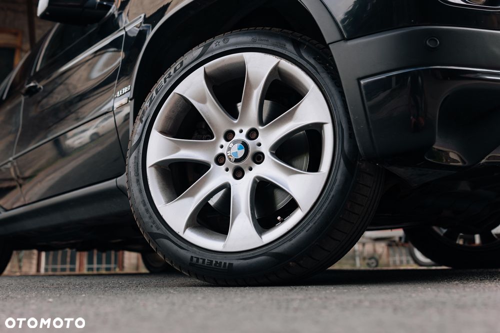 BMW X5 4.8 is - 19