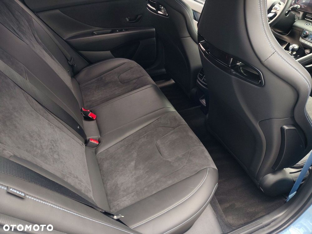 Hyundai Elantra - 29