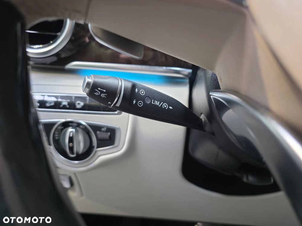 Mercedes-Benz Klasa V 250 d 4-Matic 7G-Tronic (d³ugi) - 31