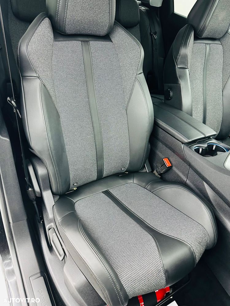 Peugeot 3008 PureTech 130 Stop & Start GPF Allure - 18