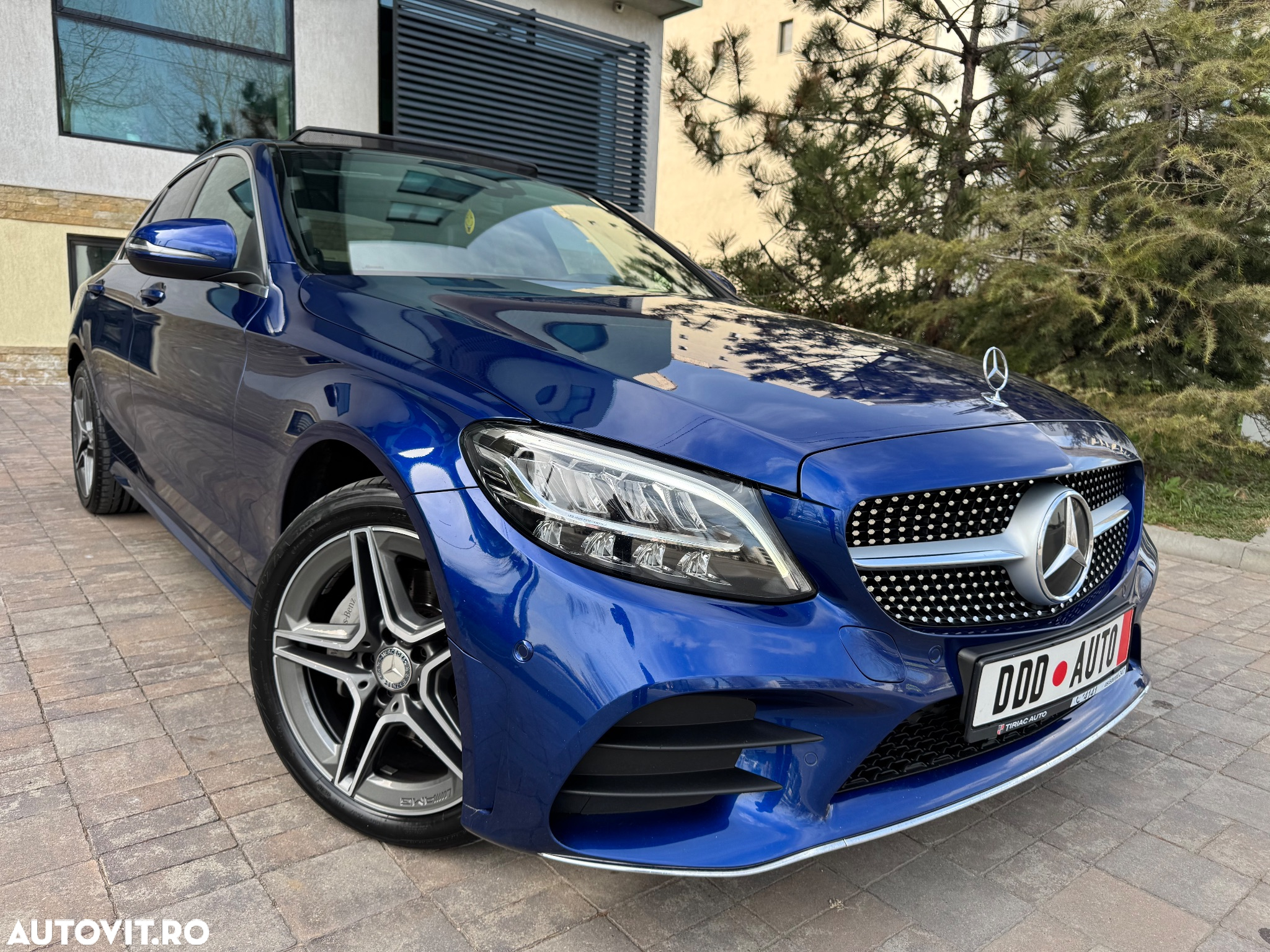 Mercedes-Benz C 220 d 4Matic T 9G-TRONIC - 2