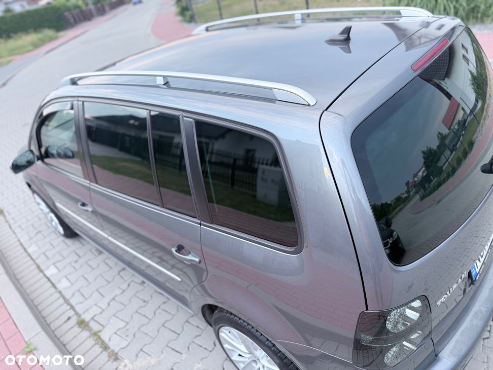 Volkswagen Touran 2.0 TDI DPF Highline DSG - 21