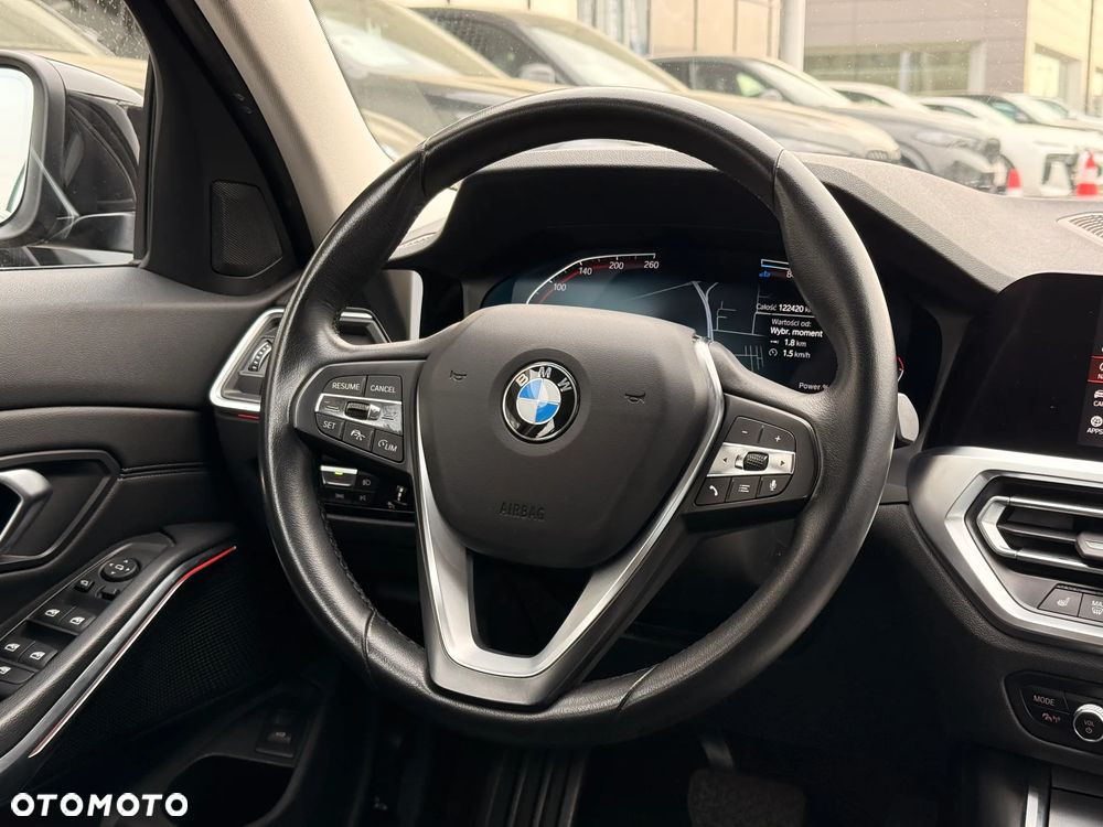 BMW Seria 3 320d xDrive Advantage - 19