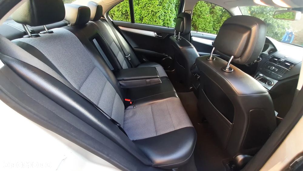 Mercedes-Benz Klasa C 200 Kompressor Automatik Avantgarde - 31