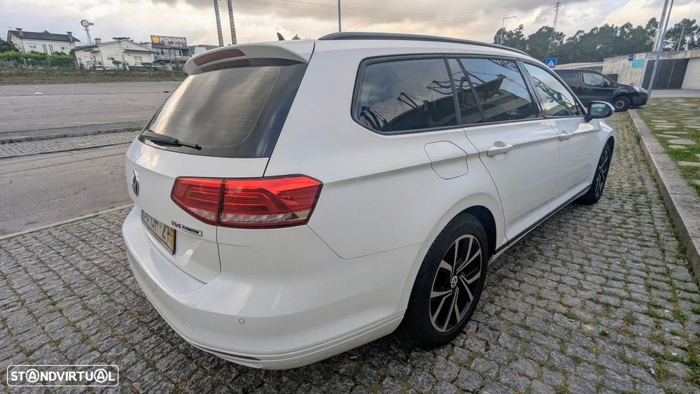VW Passat Variant 1.6 TDI (BlueMotion ) Trendline - 9