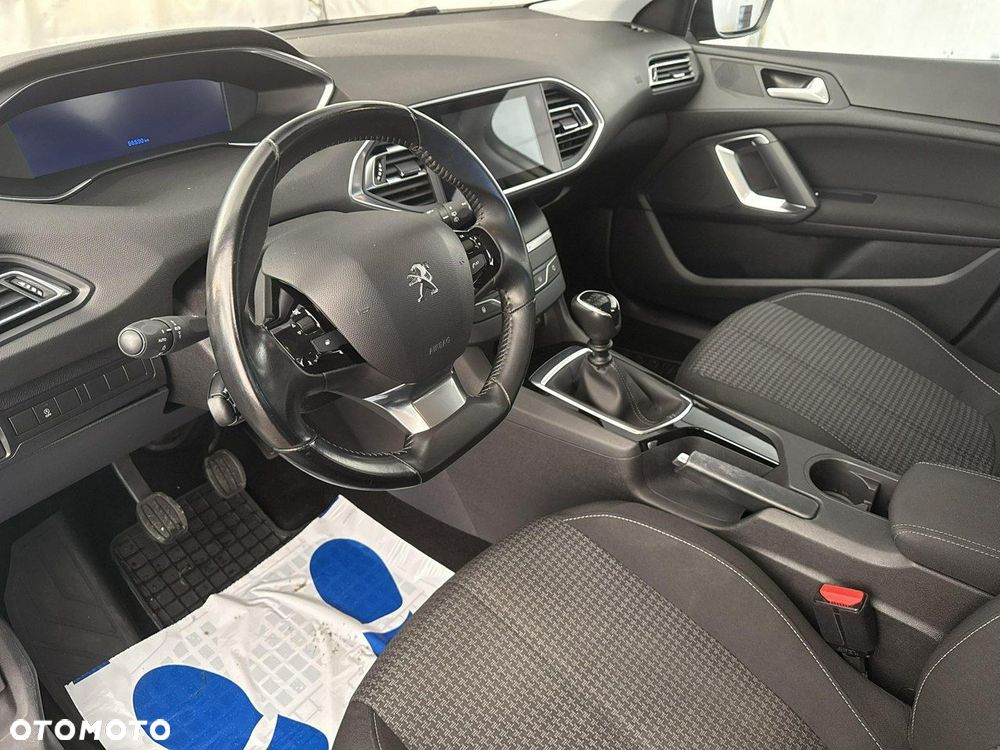 Peugeot 308 - 14