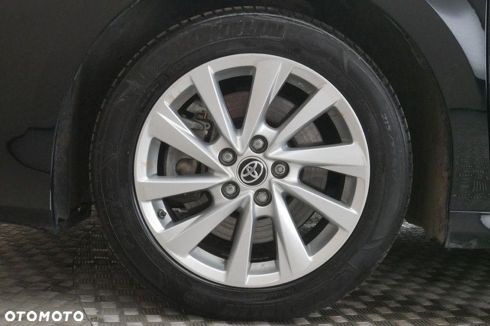 Toyota Camry 2.5 Hybrid Comfort CVT - 14