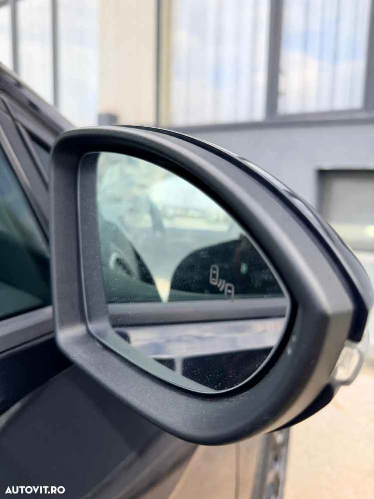 Volkswagen Golf 1.6 TDI SCR IQ.DRIVE - 20