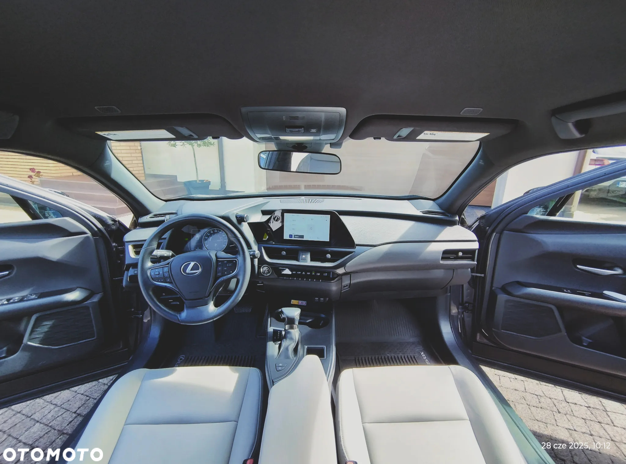 Lexus UX 250h GPF Business AWD - 12