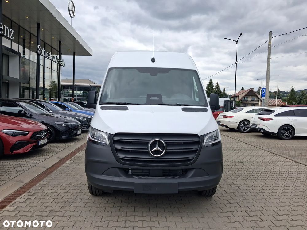 Mercedes-Benz Sprinter - 5