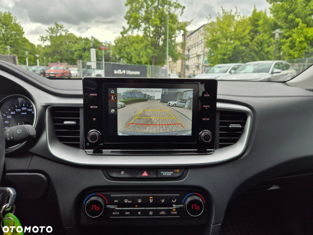 Kia XCeed - 27