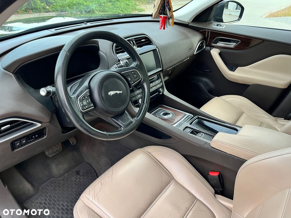 Jaguar F-Pace - 11