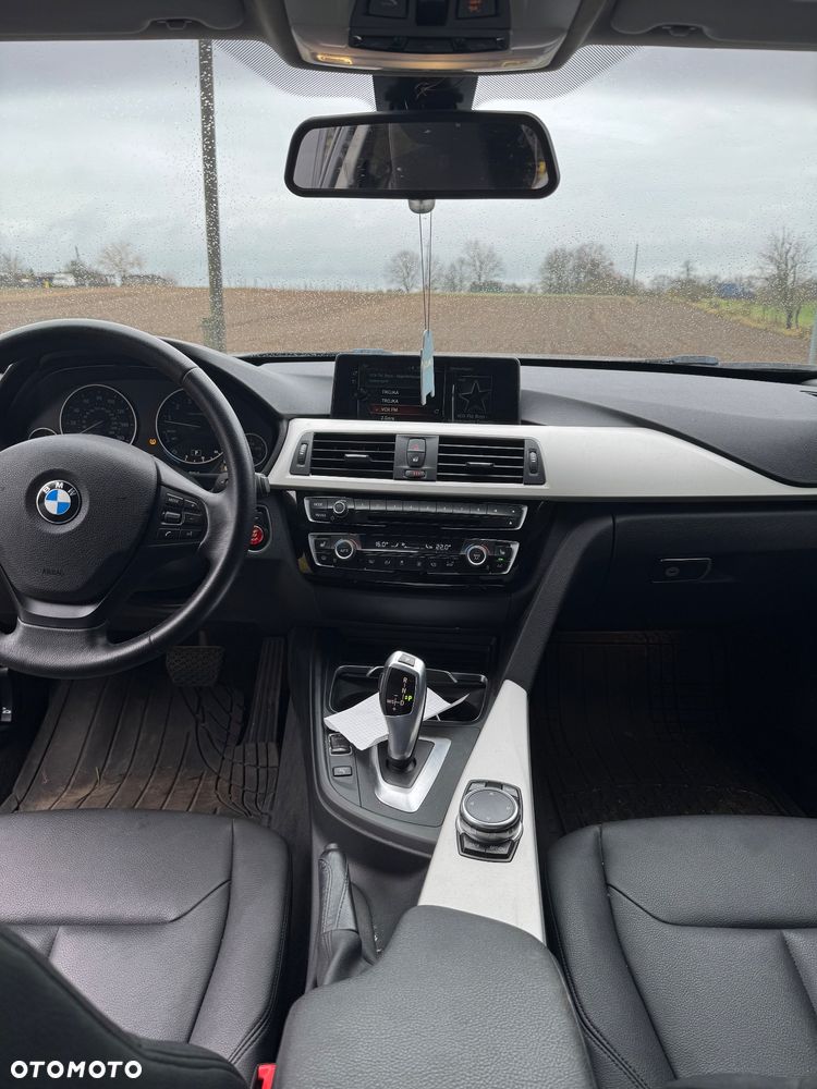 BMW Seria 3 320i Edition Luxury Line Purity - 8