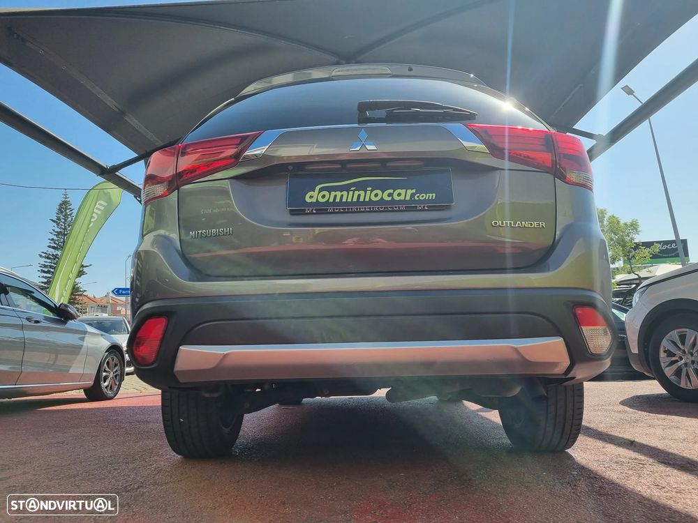 Mitsubishi Outlander 2.2 DI-D Intense - 8