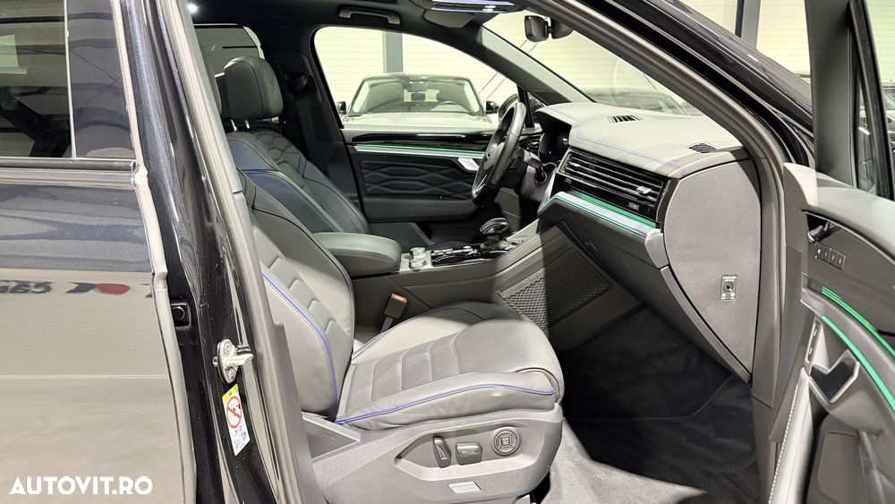 Volkswagen Touareg V6 TSI eHybrid PHEV R - 25