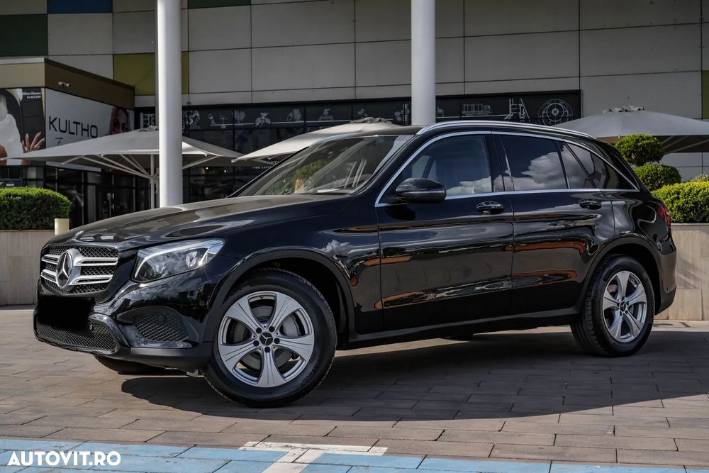 Mercedes-Benz GLC 250 d 4MATIC 9G-TRONIC AMG Line - 2