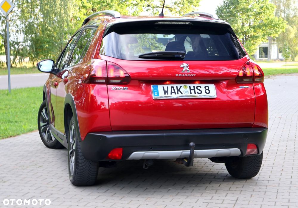 Peugeot 2008 1.2 Pure Tech Allure S&S - 25