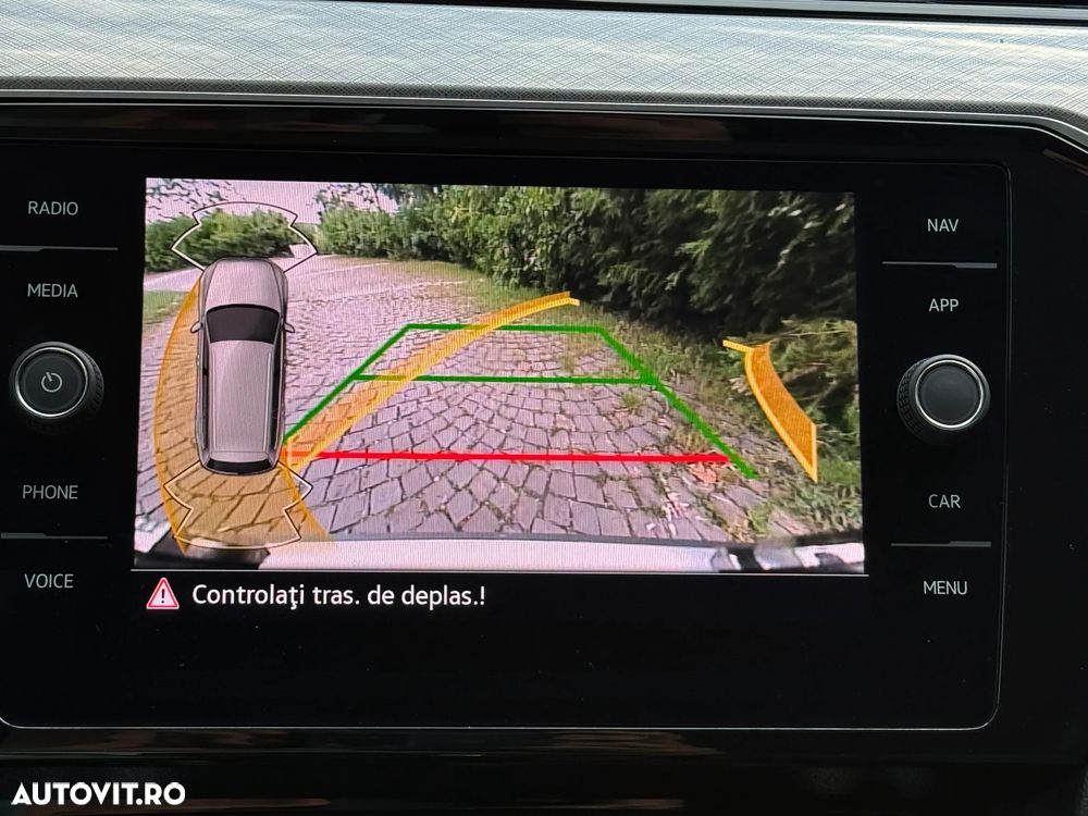 Volkswagen Passat 1.6 TDI SCR DSG Business - 2
