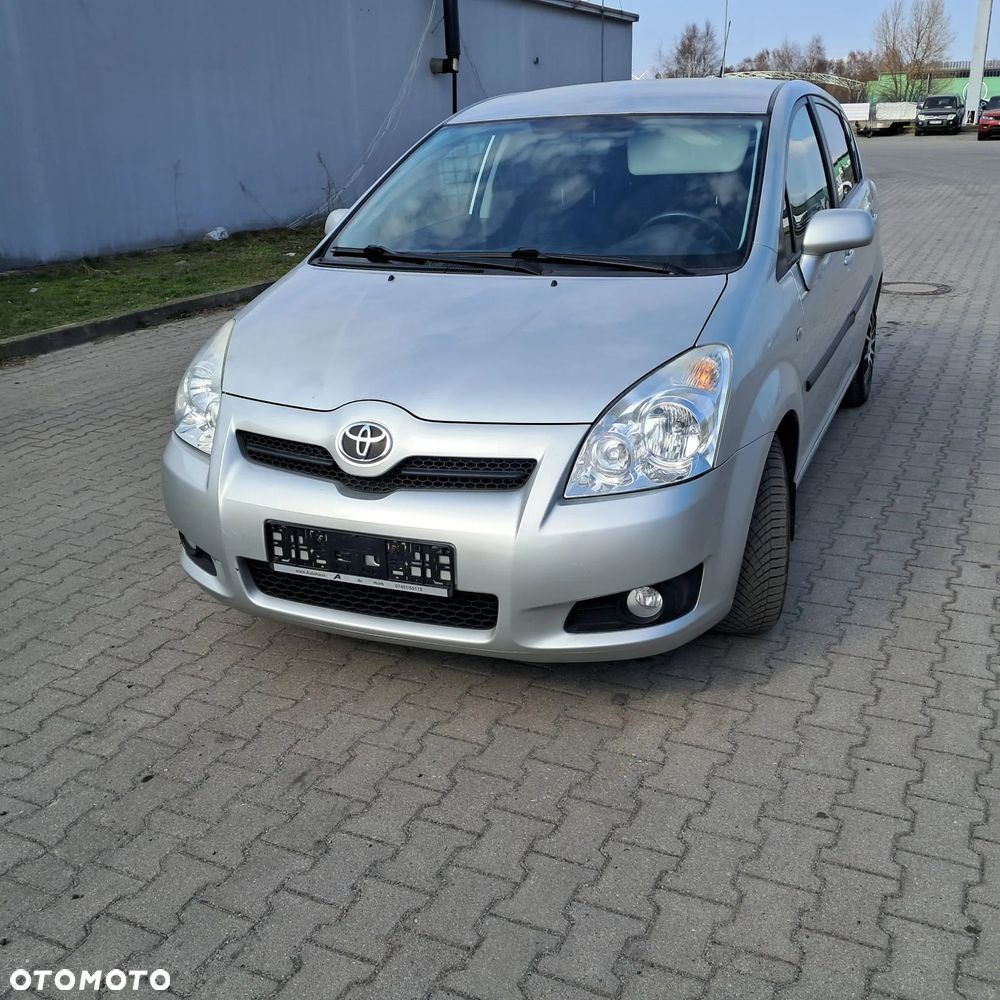 Toyota Corolla Verso - 1