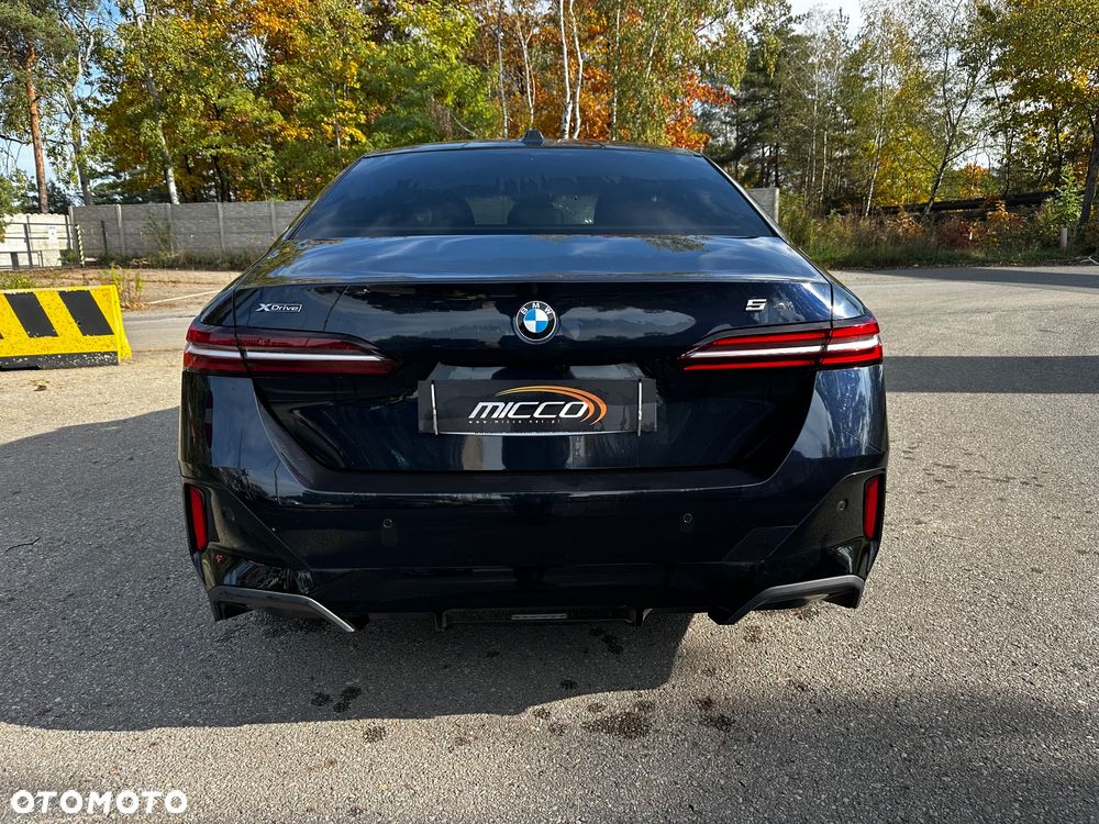 BMW Seria 5 520d xDrive mHEV M Sport - 6