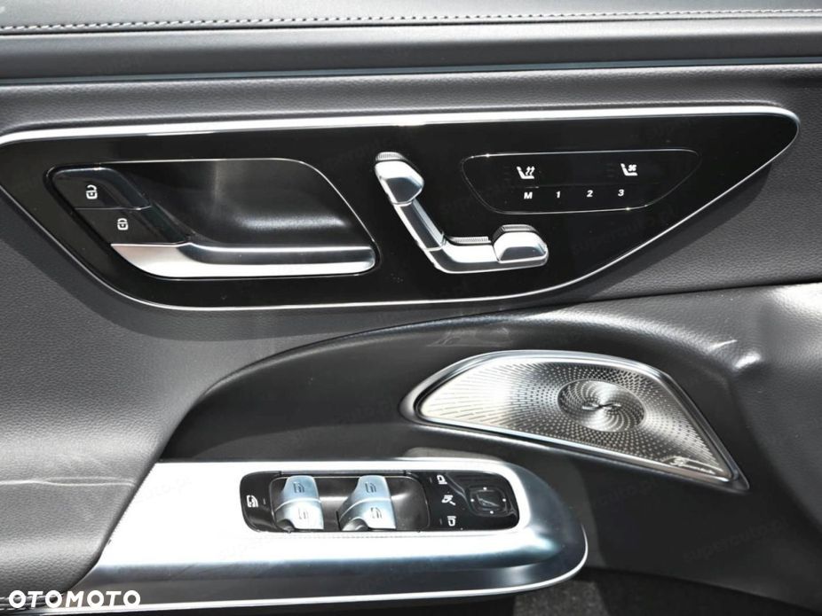 Mercedes-Benz Klasa E - 21