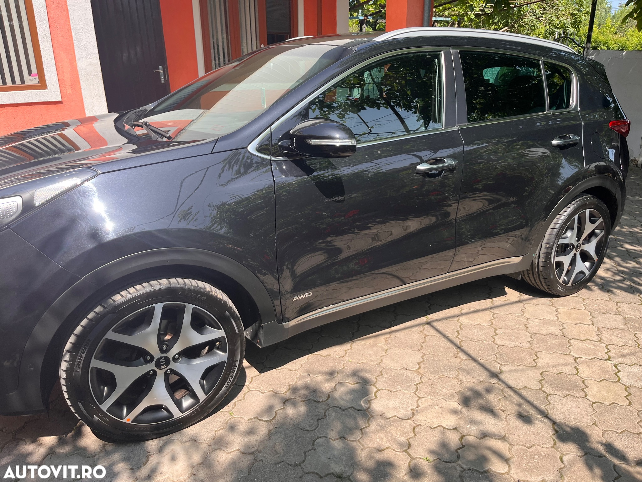 Kia Sportage 2,0 CRDI AWD Aut. GT Line - 2