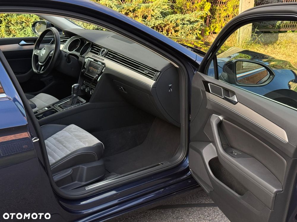 Volkswagen Passat 2.0 TDI SCR (BlueMotion Tech) 4Mot DSG Highline - 16