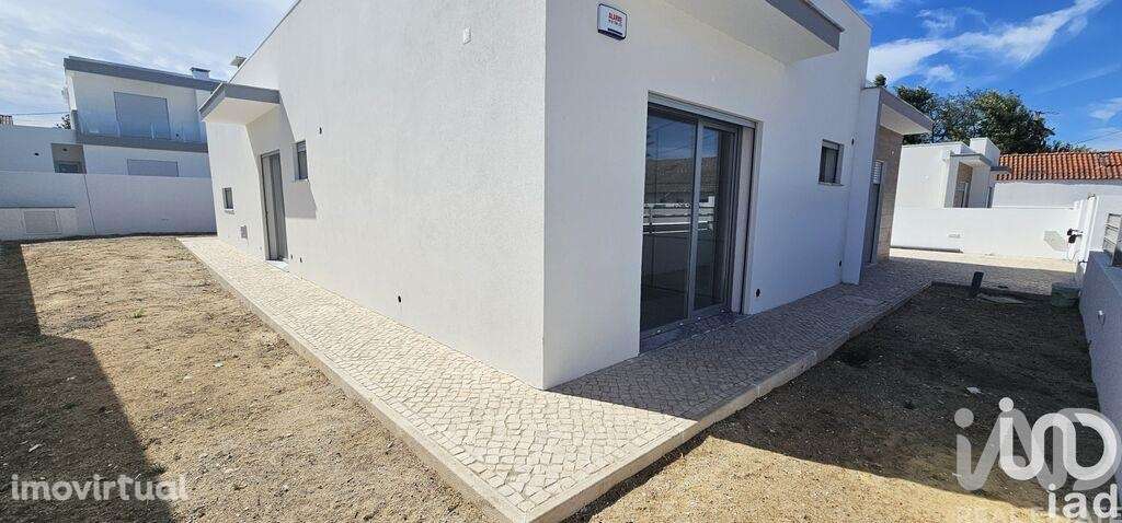 Moradia geminada T4 em Azeitão - Grande imagem: 4/35