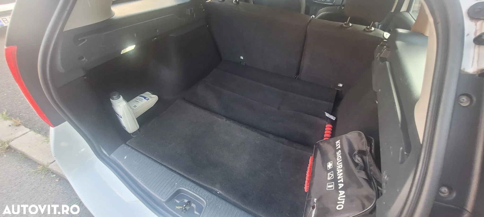Dacia Logan 0.9 TCe Laureate - 25