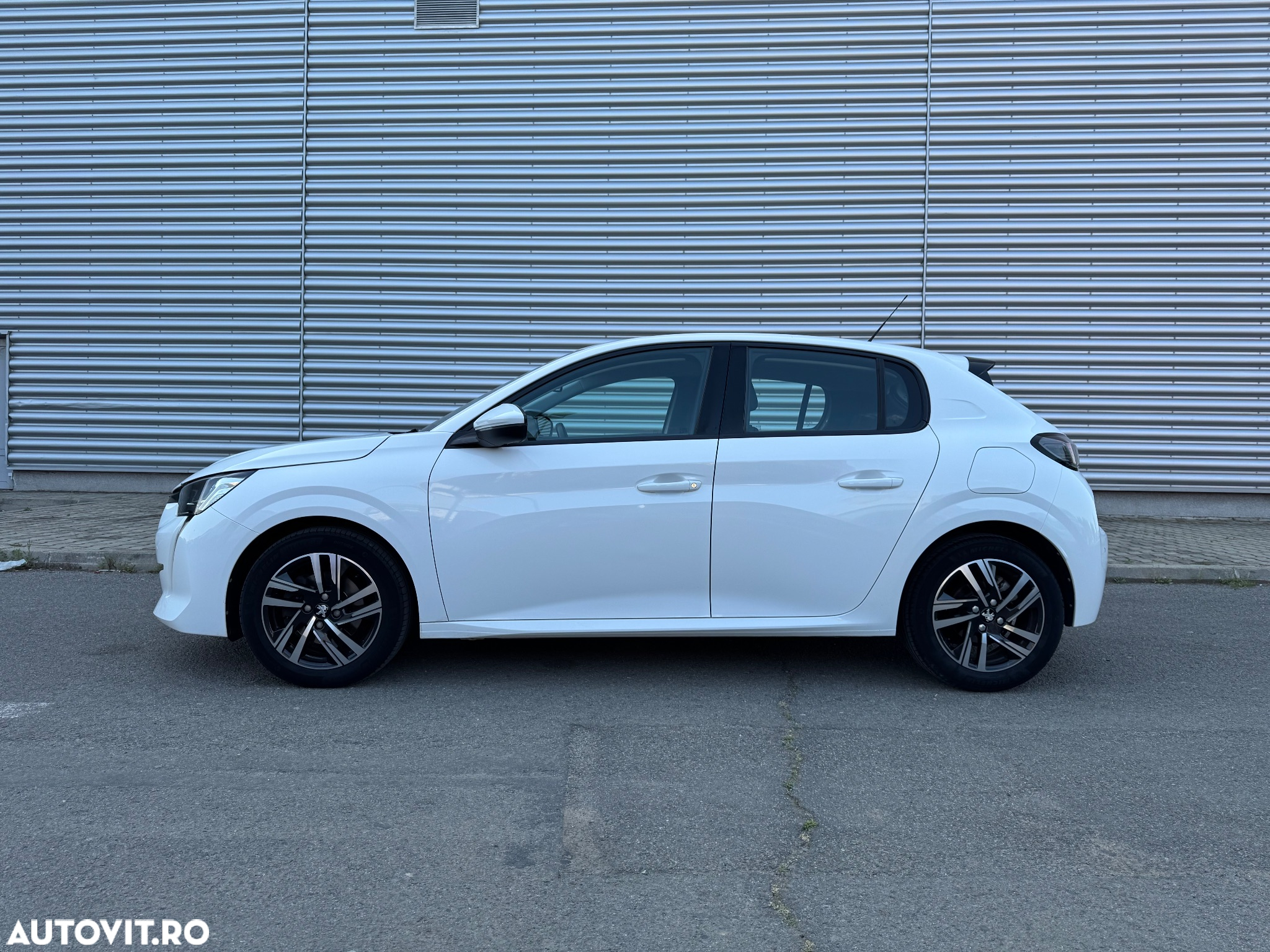 Peugeot 208 PureTech 110 Stop & Start Allure - 22