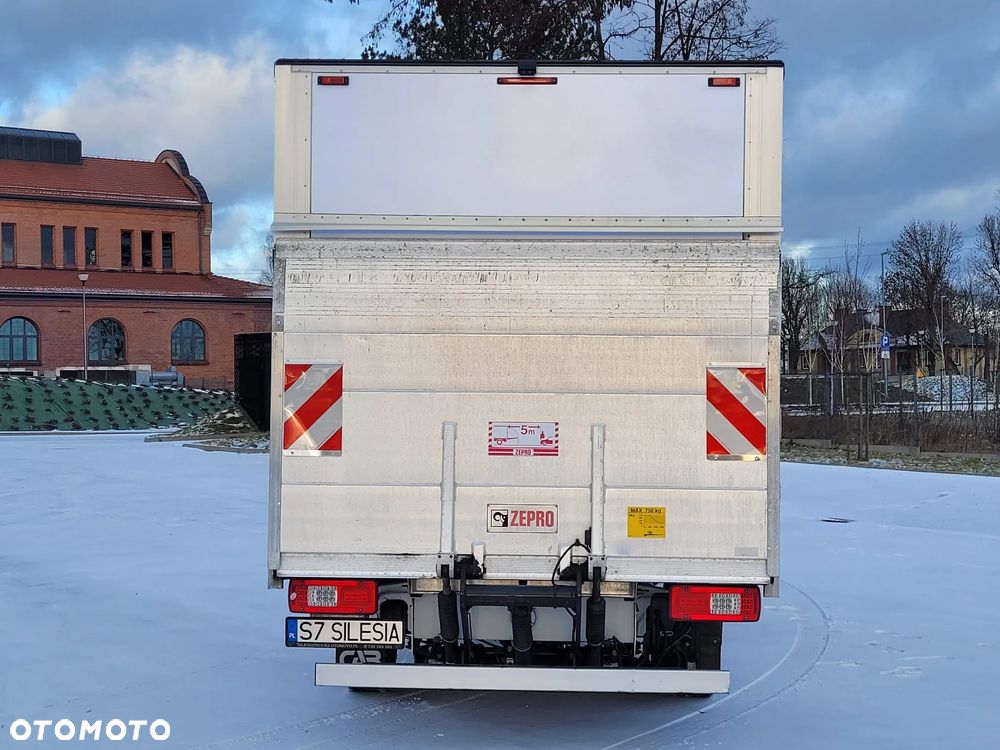 Mercedes-Benz Sprinter - 7