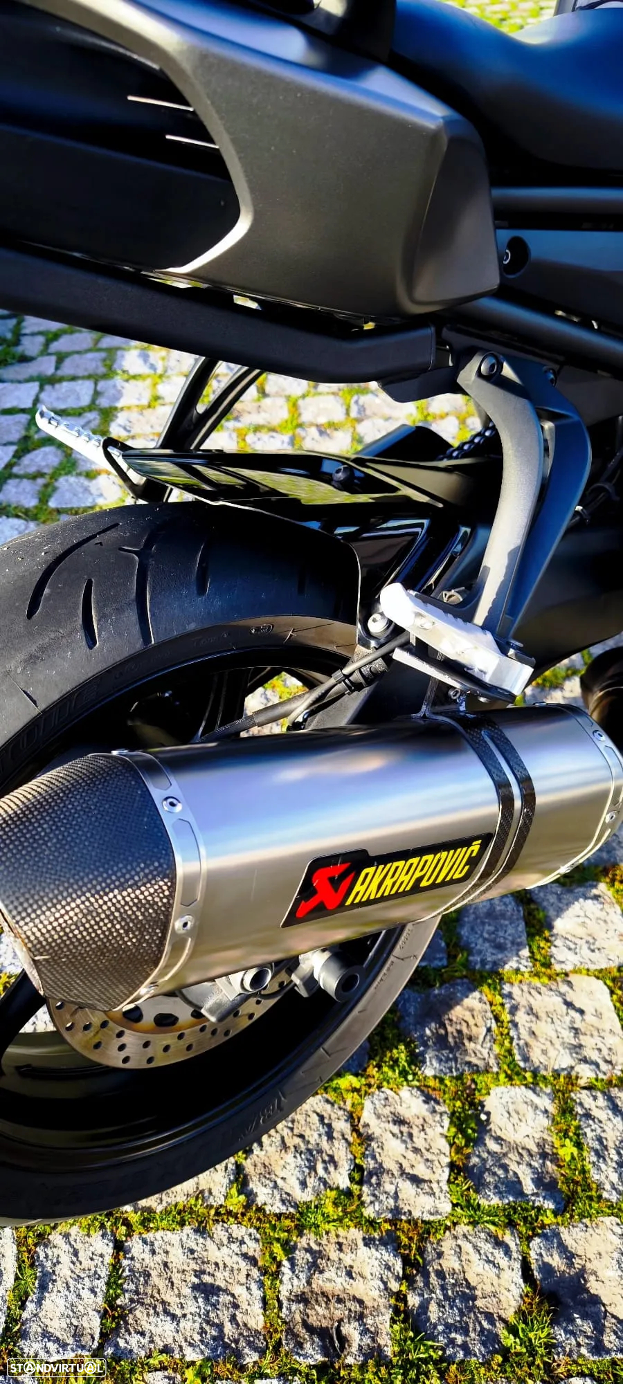 Yamaha FZS - 7