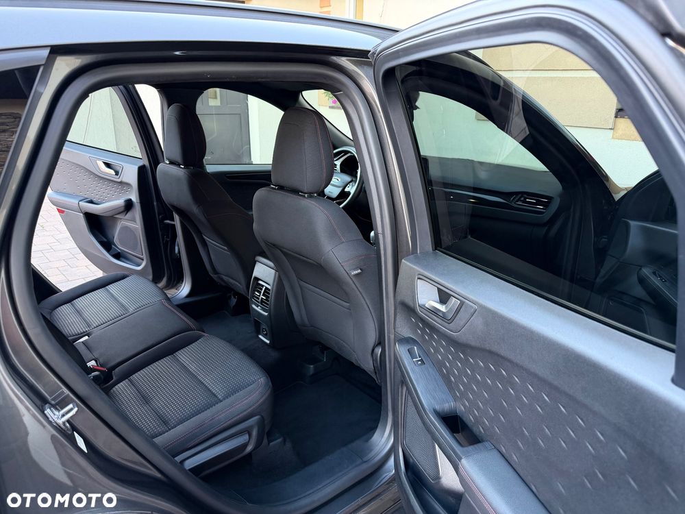 Ford Kuga - 28