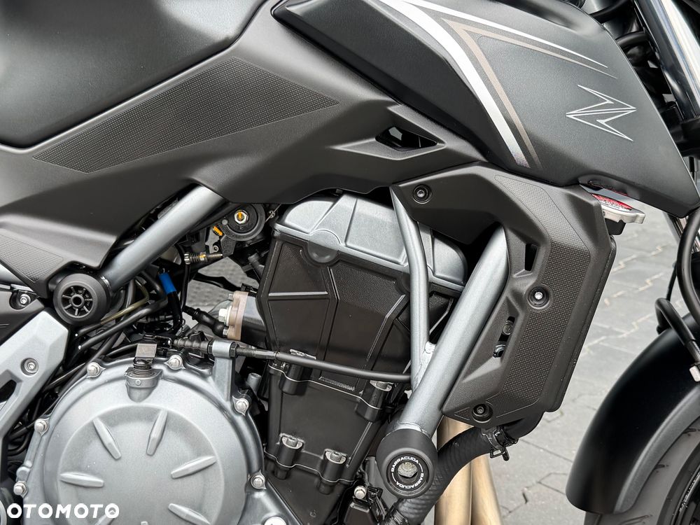 Kawasaki Z 650 - 15