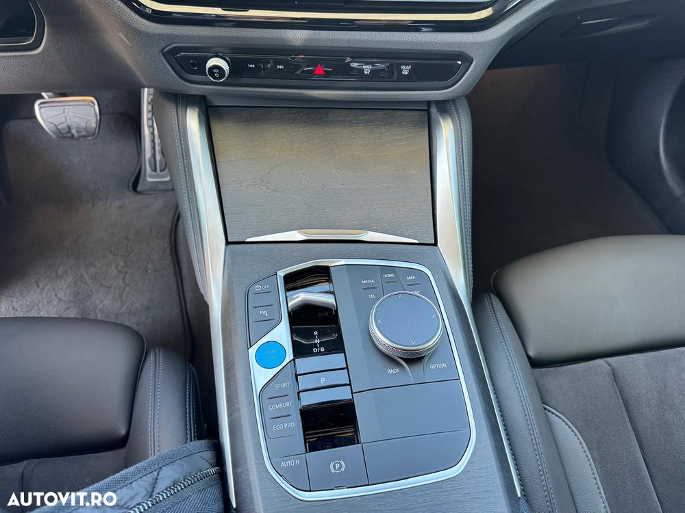 BMW i4 eDrive40 - 18