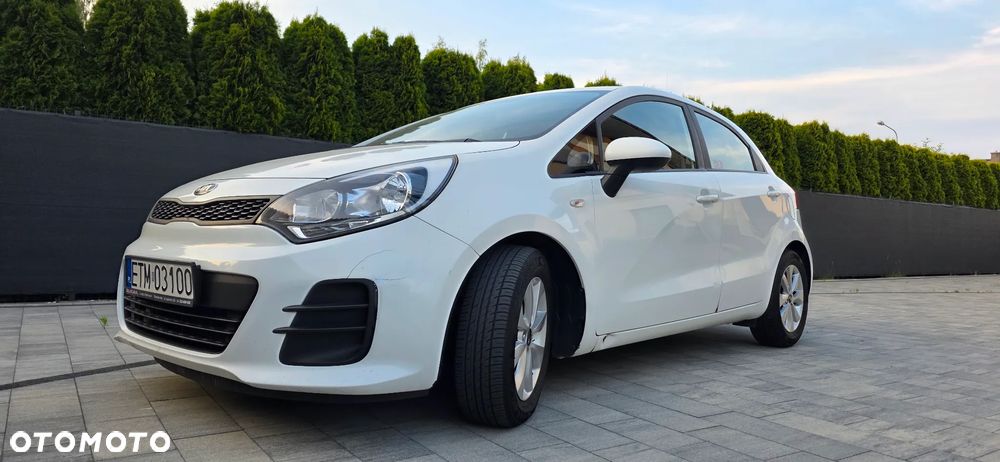 Kia Rio 1.4 crdi Business Line - 11