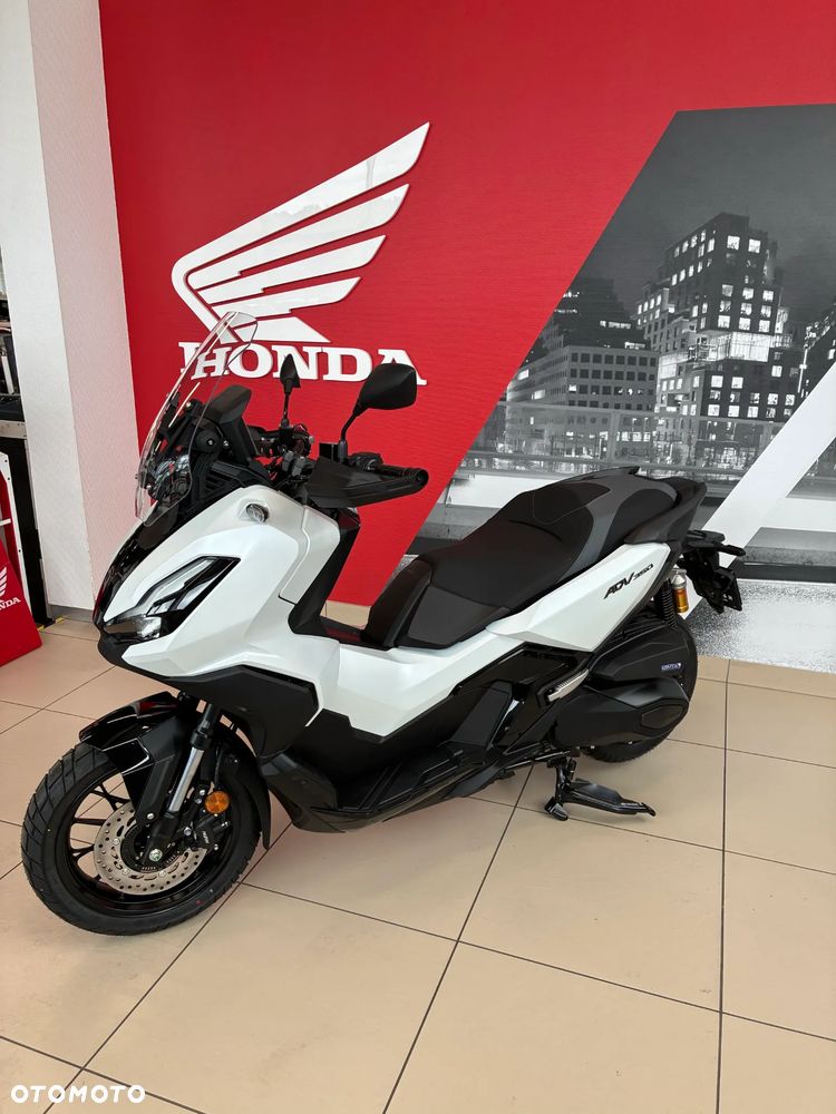 Honda ADV350 - 2