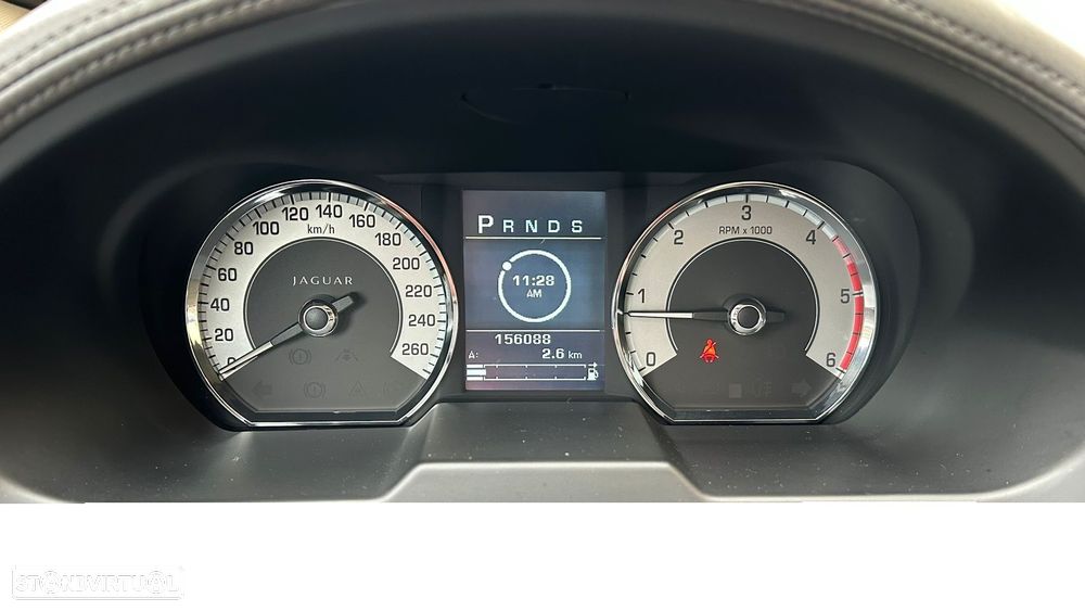 Jaguar XF 2.7 D V6 Premium Luxury - 21