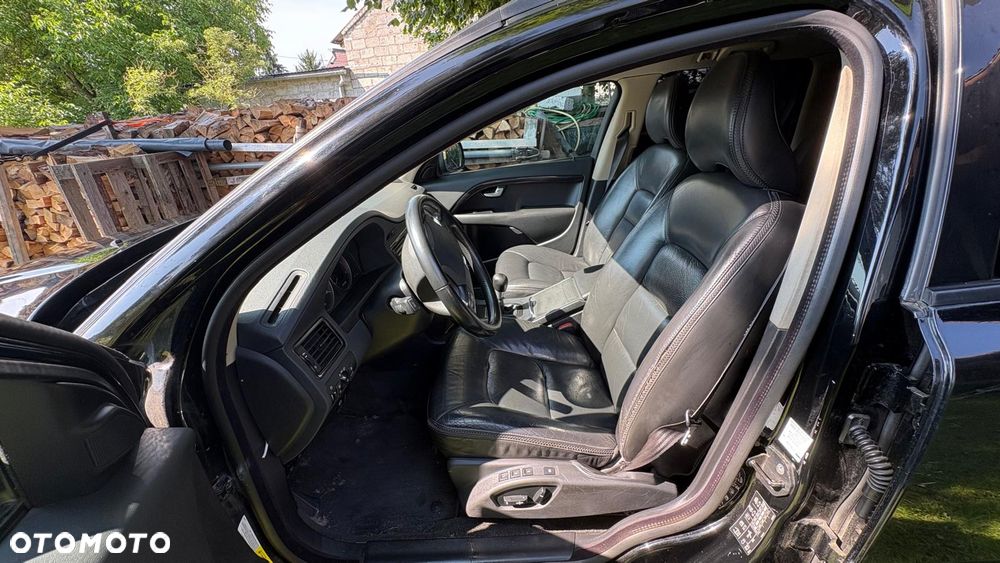 Volvo XC 70 D5 AWD Momentum - 10