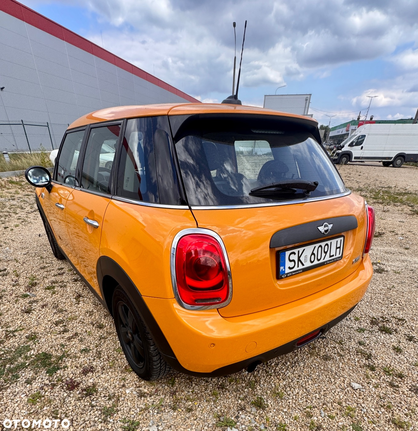 MINI ONE Standard - 4