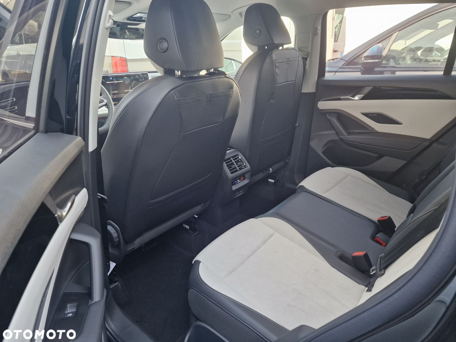 Volkswagen Tiguan 1.5 eHybrid PHEV Elegance DSG - 12