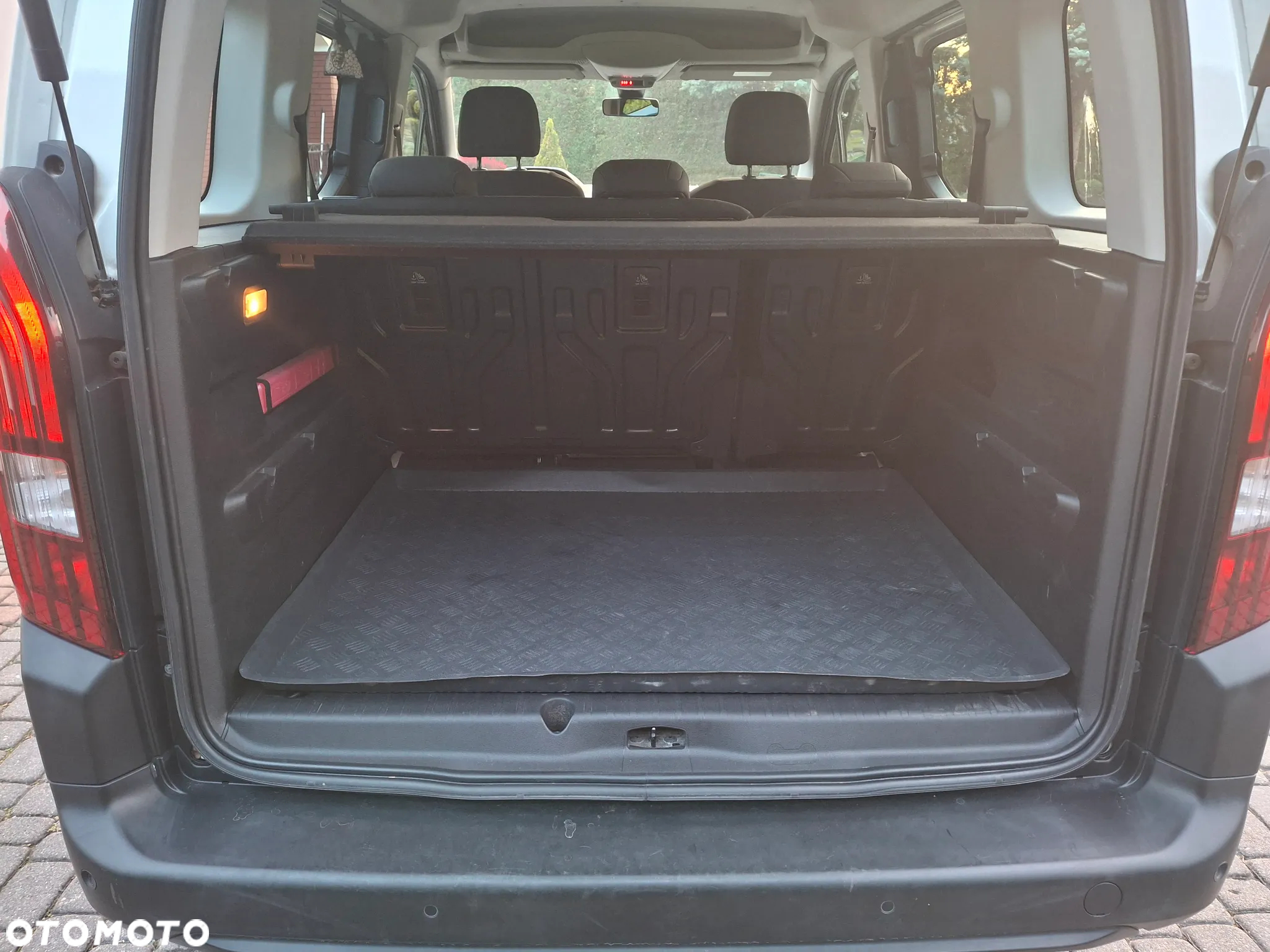 Peugeot Rifter 1.5 BlueHDI Active - 36