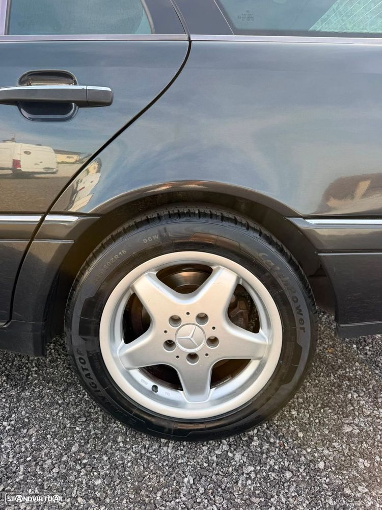 Mercedes-Benz C 250 - 13