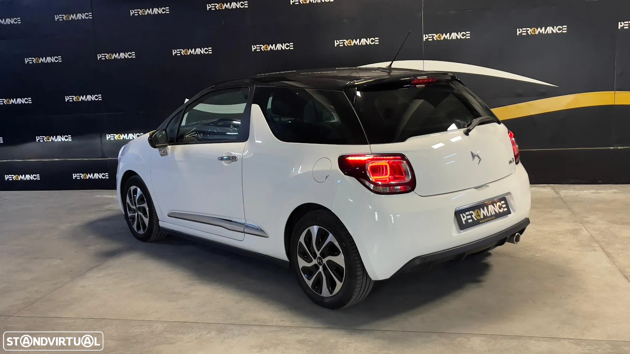 DS DS3 BlueHDi 100 SoChic - 17